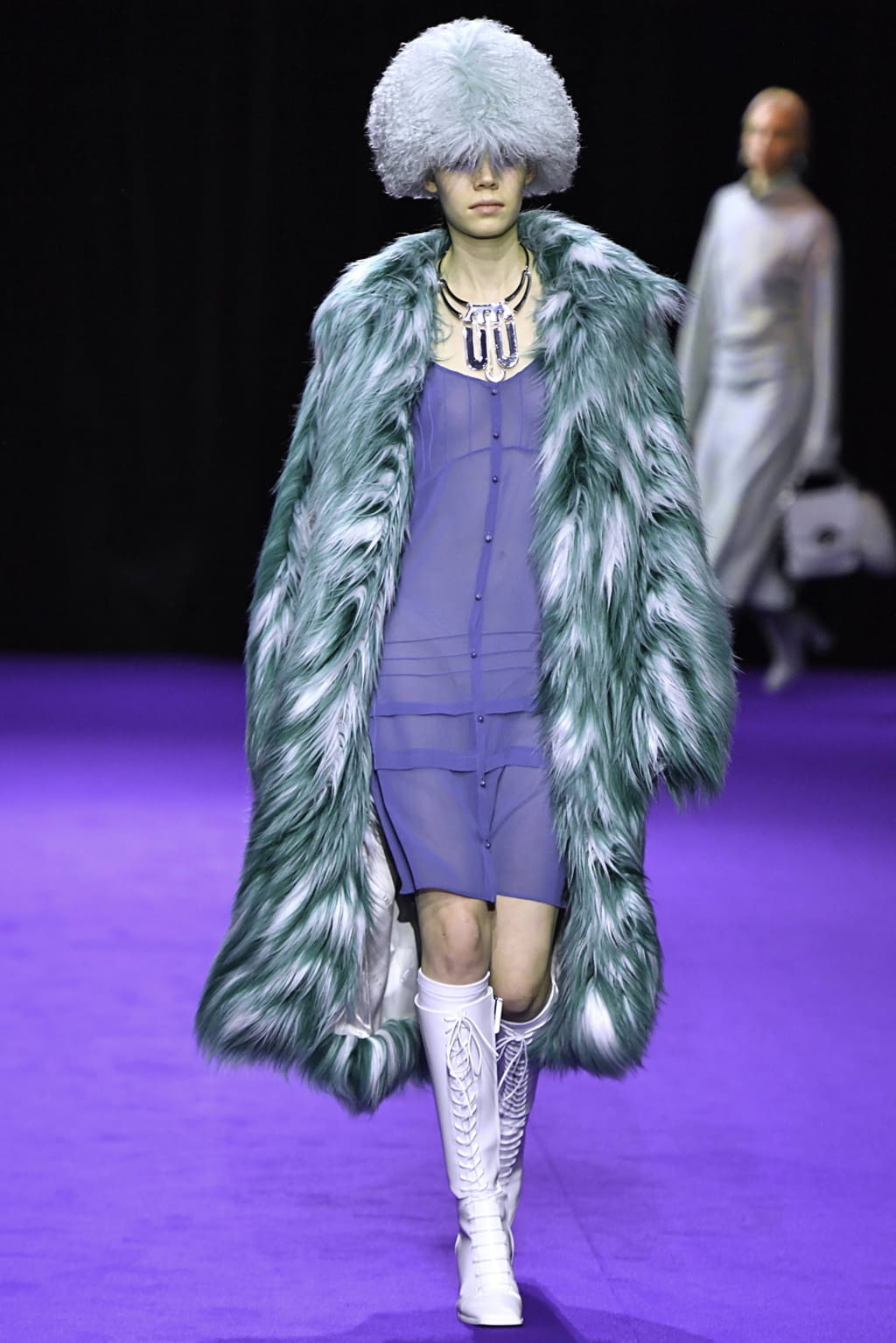 Fashion Week Paris Fall/Winter 2019 look 10 from the Kenzo collection womenswear