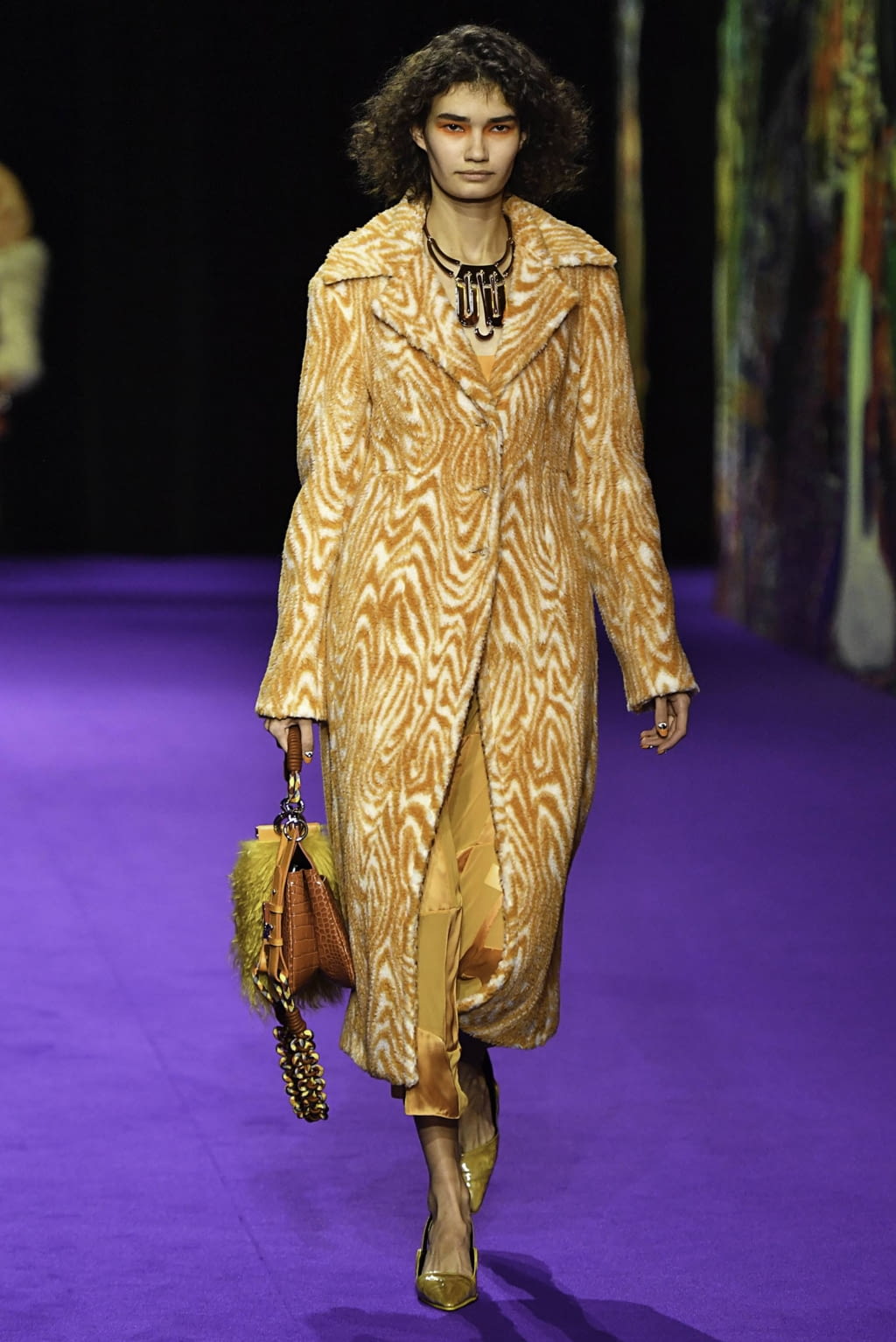 Fashion Week Paris Fall/Winter 2019 look 14 from the Kenzo collection womenswear