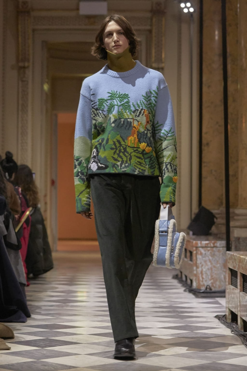 Fashion Week Paris Fall/Winter 2018 look 12 from the Kenzo Memento collection 女装
