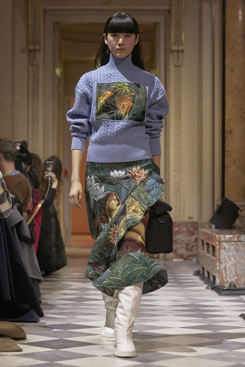 Fashion Week Paris Fall/Winter 2018 look 18 from the Kenzo Memento collection 女装