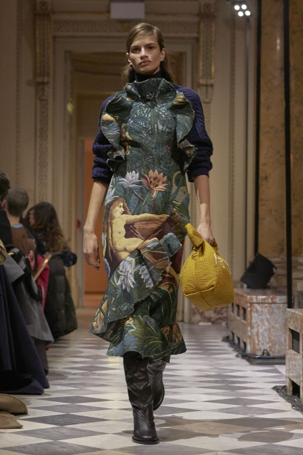 Fashion Week Paris Fall/Winter 2018 look 36 from the Kenzo Memento collection 女装