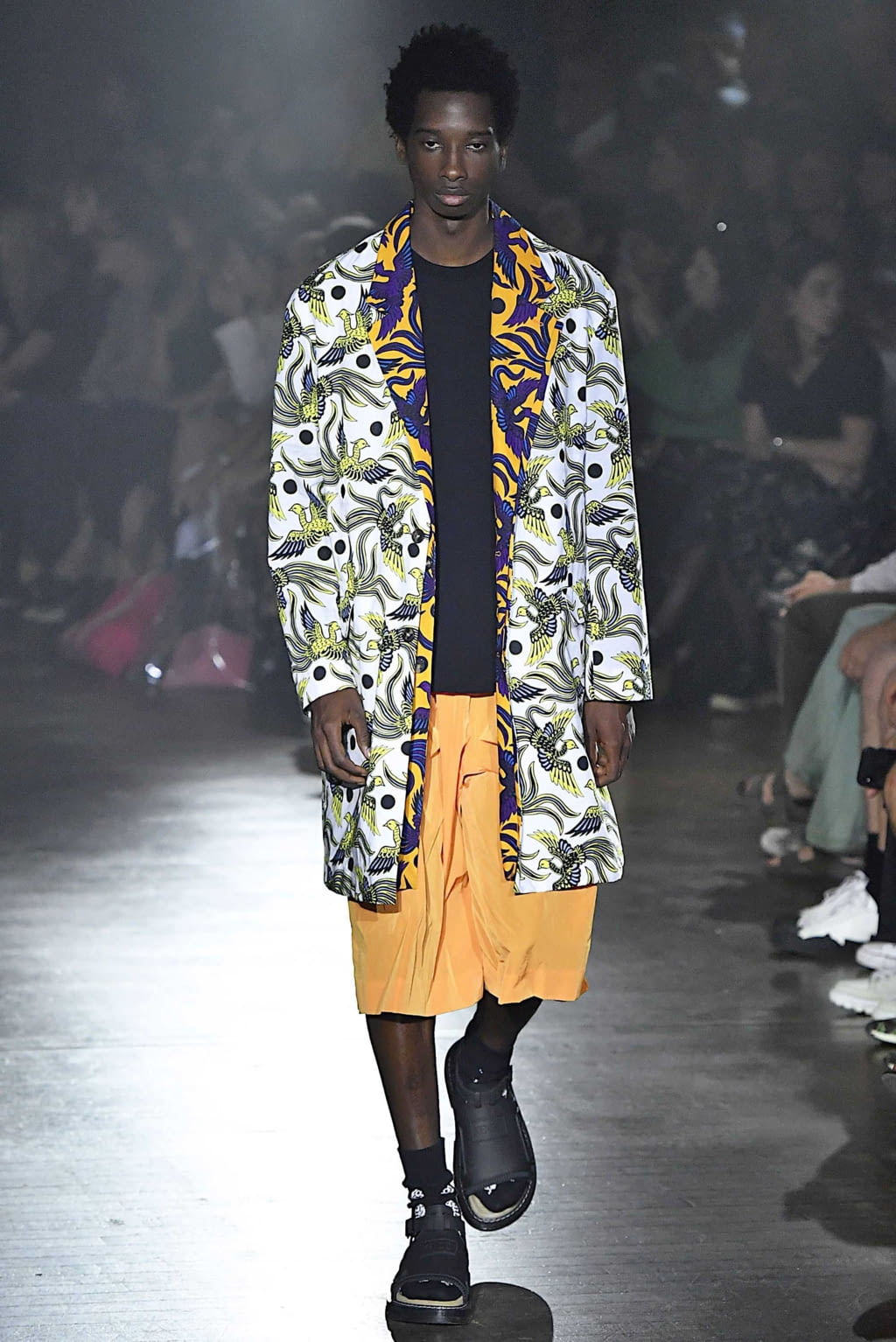 Fashion Week Paris Spring/Summer 2019 look 13 from the Kenzo collection menswear