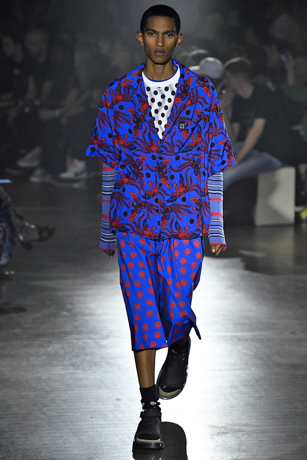 Fashion Week Paris Spring/Summer 2019 look 33 from the Kenzo collection 男装
