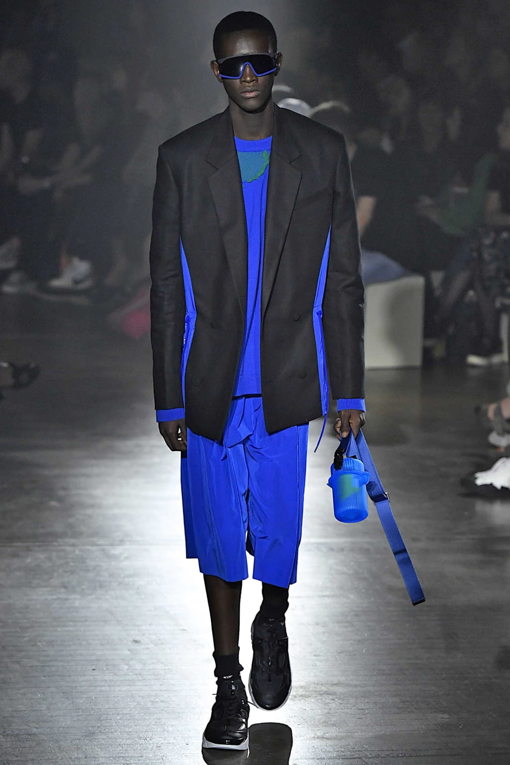 Fashion Week Paris Spring/Summer 2019 look 34 from the Kenzo collection menswear