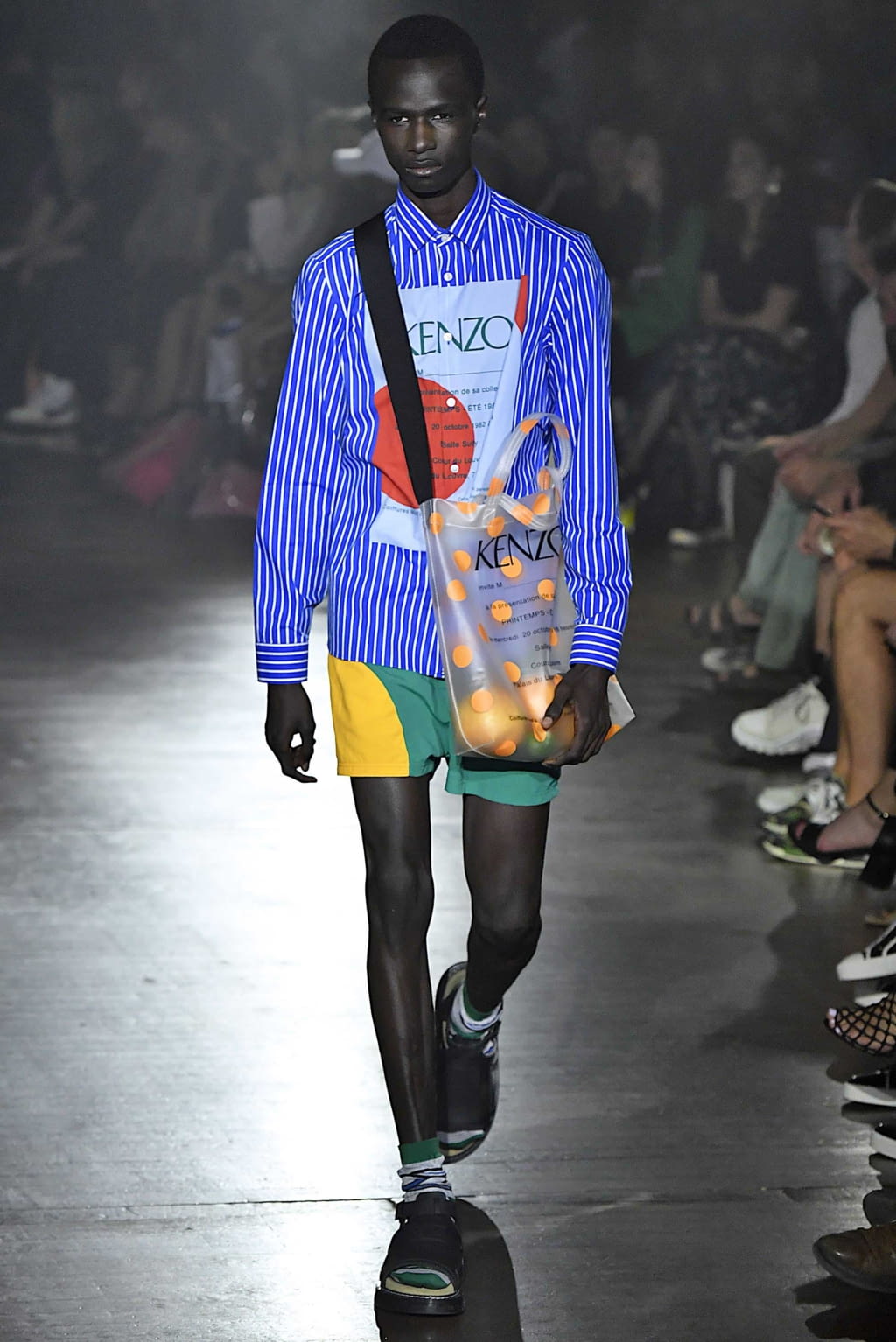 Fashion Week Paris Spring/Summer 2019 look 37 from the Kenzo collection 男装