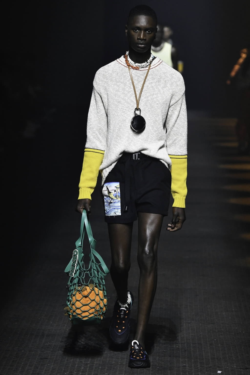 Fashion Week Paris Spring/Summer 2020 look 25 from the Kenzo collection menswear
