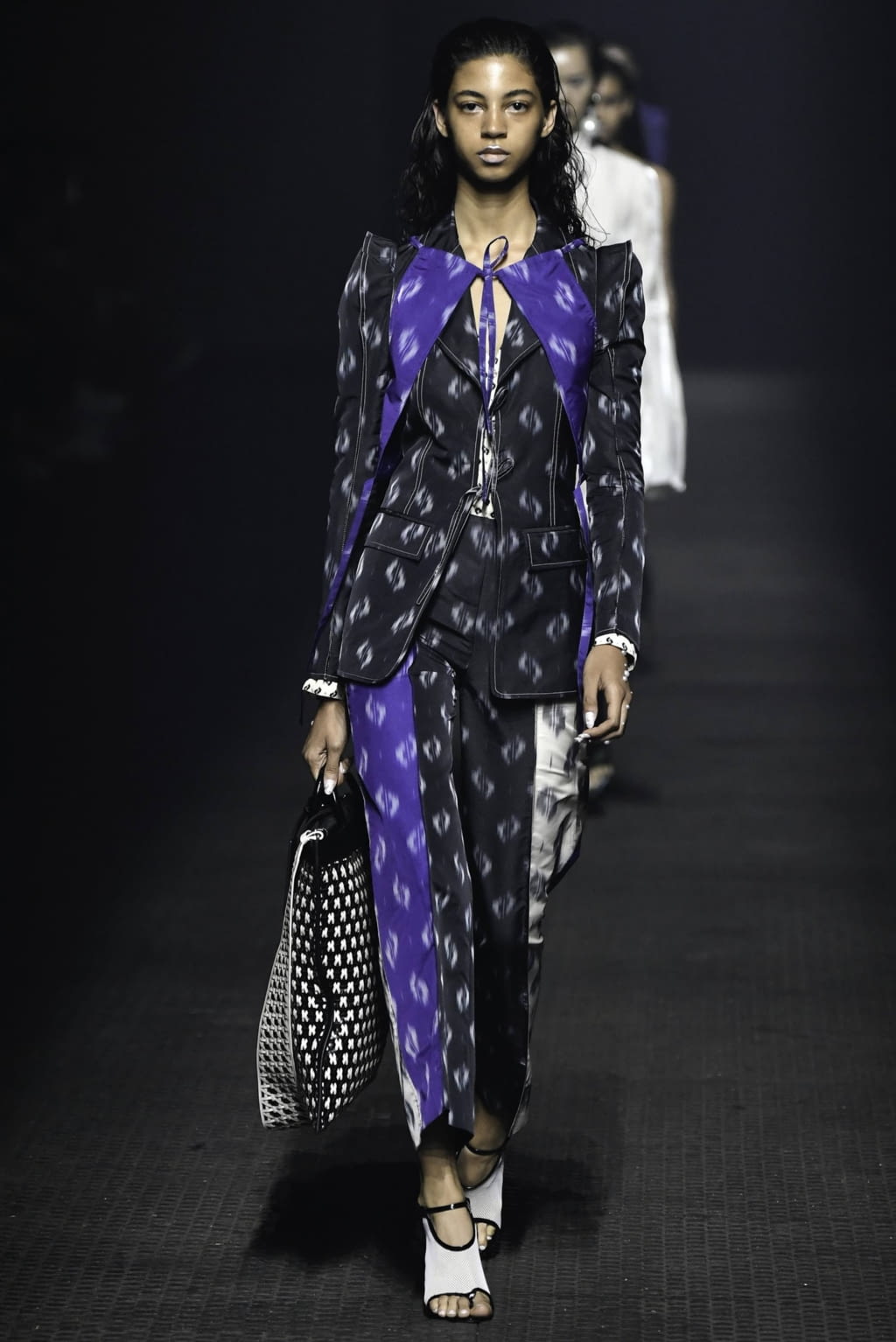 Fashion Week Paris Spring/Summer 2020 look 42 from the Kenzo collection 女装