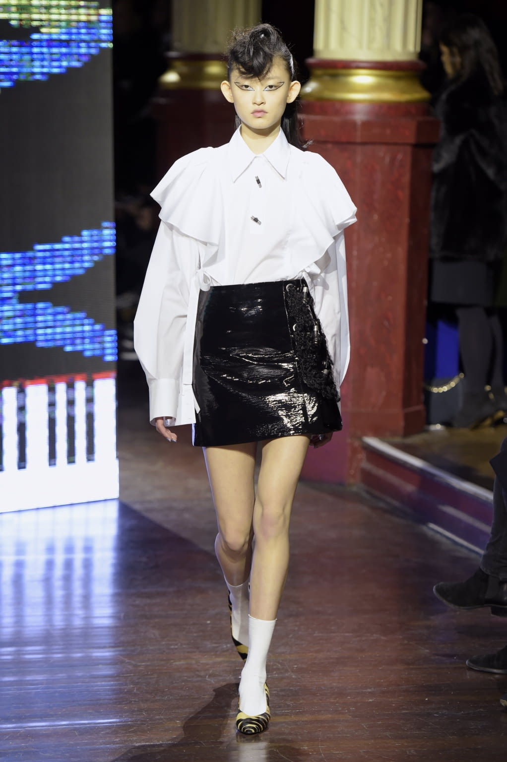 Fashion Week Paris Fall/Winter 2016 look 8 de la collection Kenzo womenswear