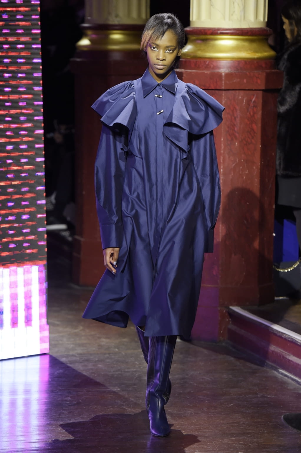 Fashion Week Paris Fall/Winter 2016 look 14 from the Kenzo collection womenswear