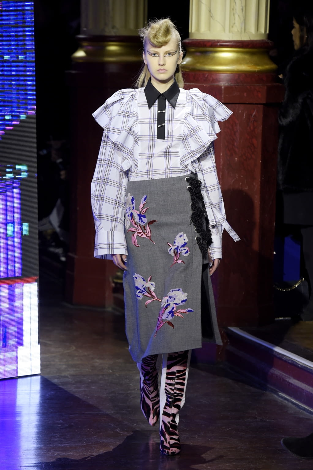 Fashion Week Paris Fall/Winter 2016 look 30 from the Kenzo collection 女装