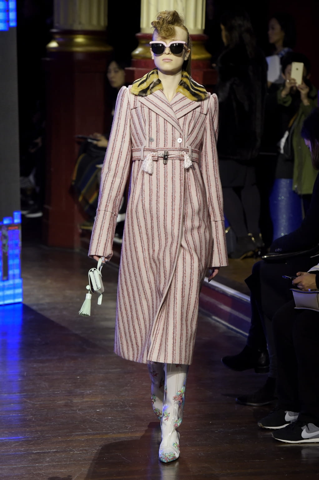 Fashion Week Paris Fall/Winter 2016 look 38 de la collection Kenzo womenswear