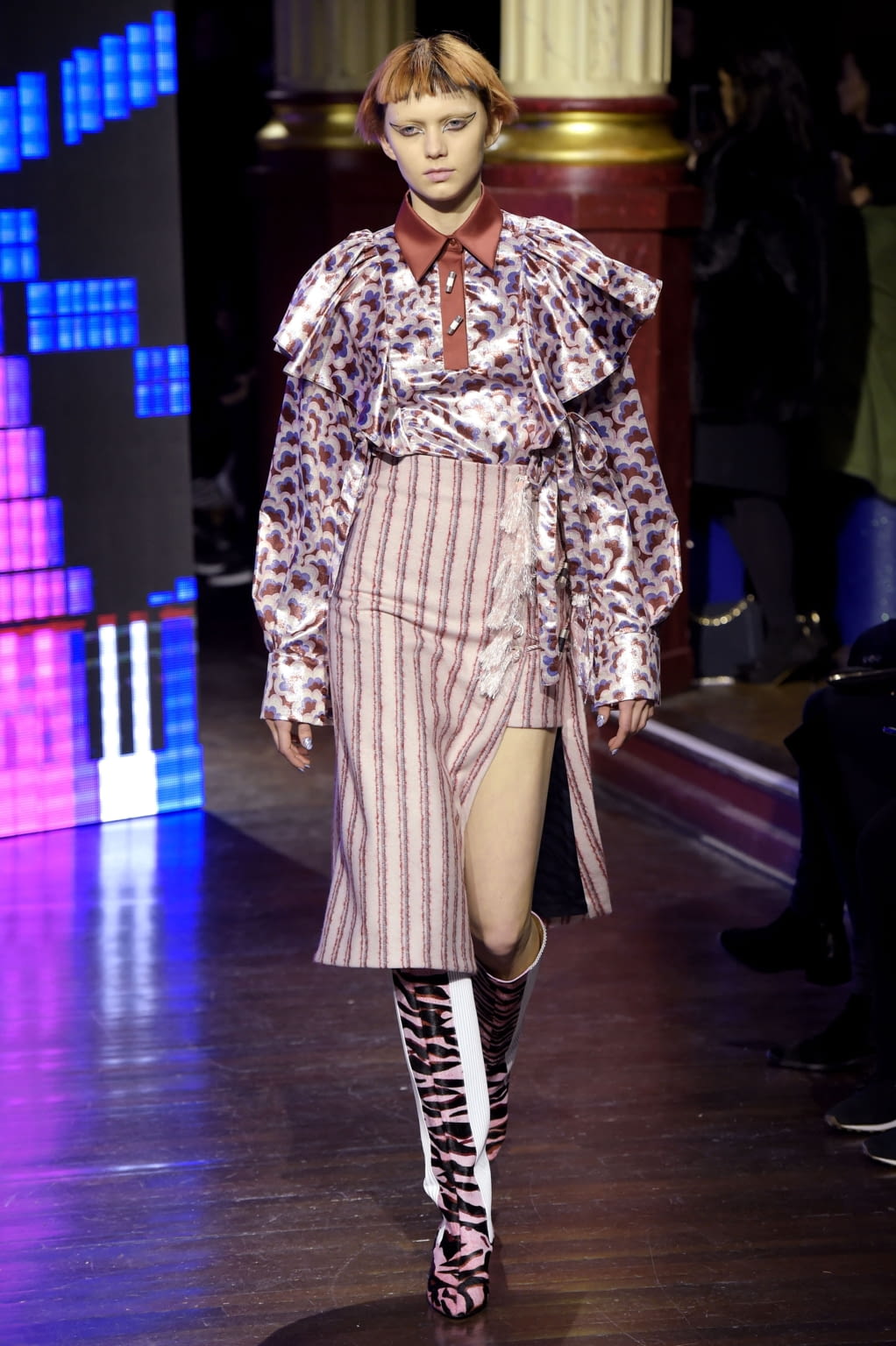 Fashion Week Paris Fall/Winter 2016 look 39 from the Kenzo collection womenswear