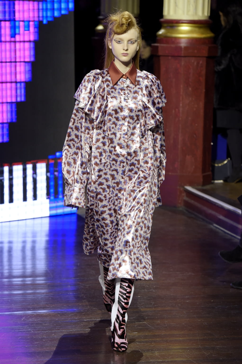 Fashion Week Paris Fall/Winter 2016 look 40 from the Kenzo collection womenswear