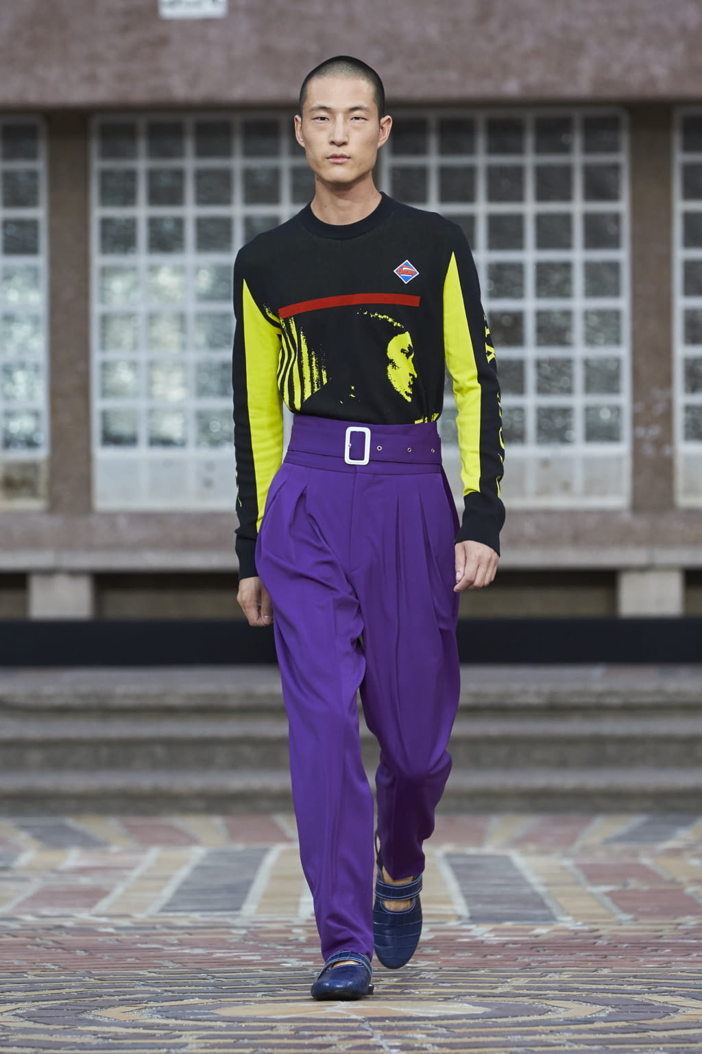 Fashion Week Paris Spring/Summer 2018 look 12 from the Kenzo collection menswear