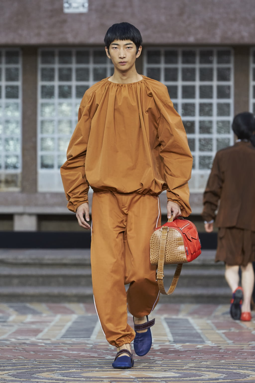 Fashion Week Paris Spring/Summer 2018 look 17 de la collection Kenzo menswear