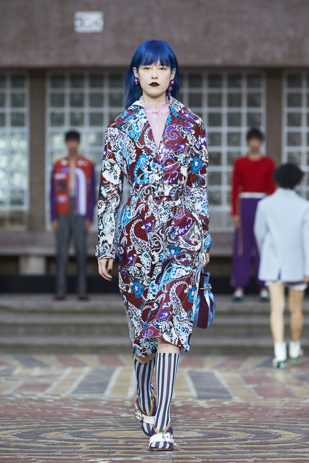Fashion Week Paris Spring/Summer 2018 look 30 from the Kenzo collection womenswear