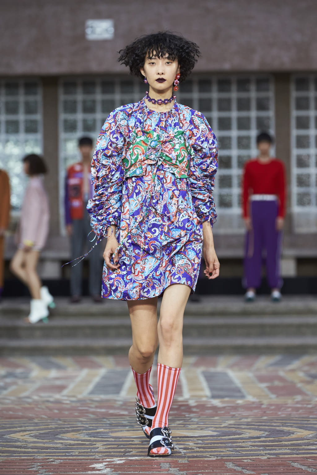 Fashion Week Paris Spring/Summer 2018 look 31 from the Kenzo collection 女装
