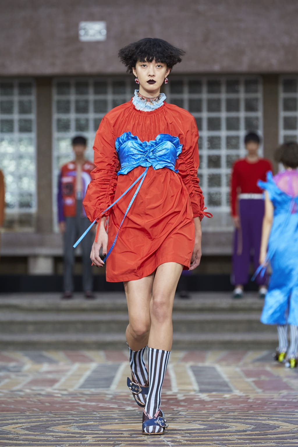 Fashion Week Paris Spring/Summer 2018 look 34 from the Kenzo collection 女装