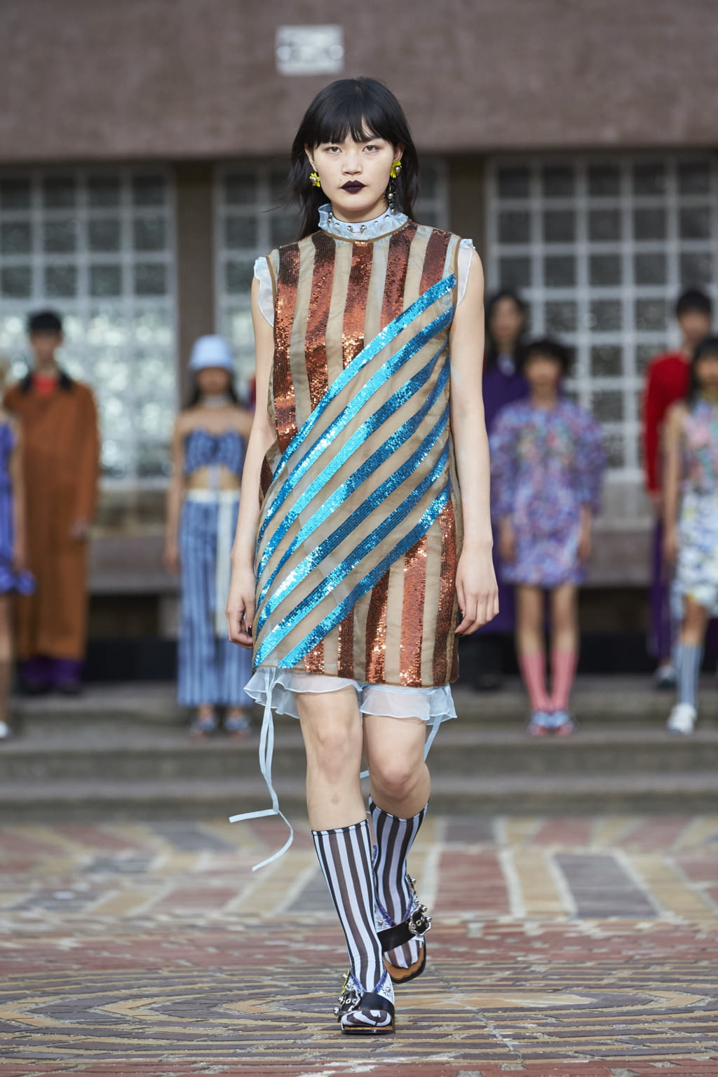 Fashion Week Paris Spring/Summer 2018 look 44 from the Kenzo collection womenswear