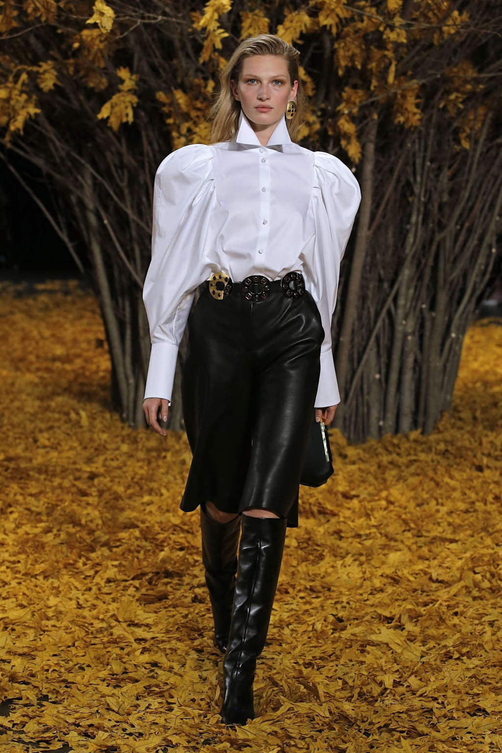 Fashion Week New York Fall/Winter 2019 look 30 from the Khaite collection 女装