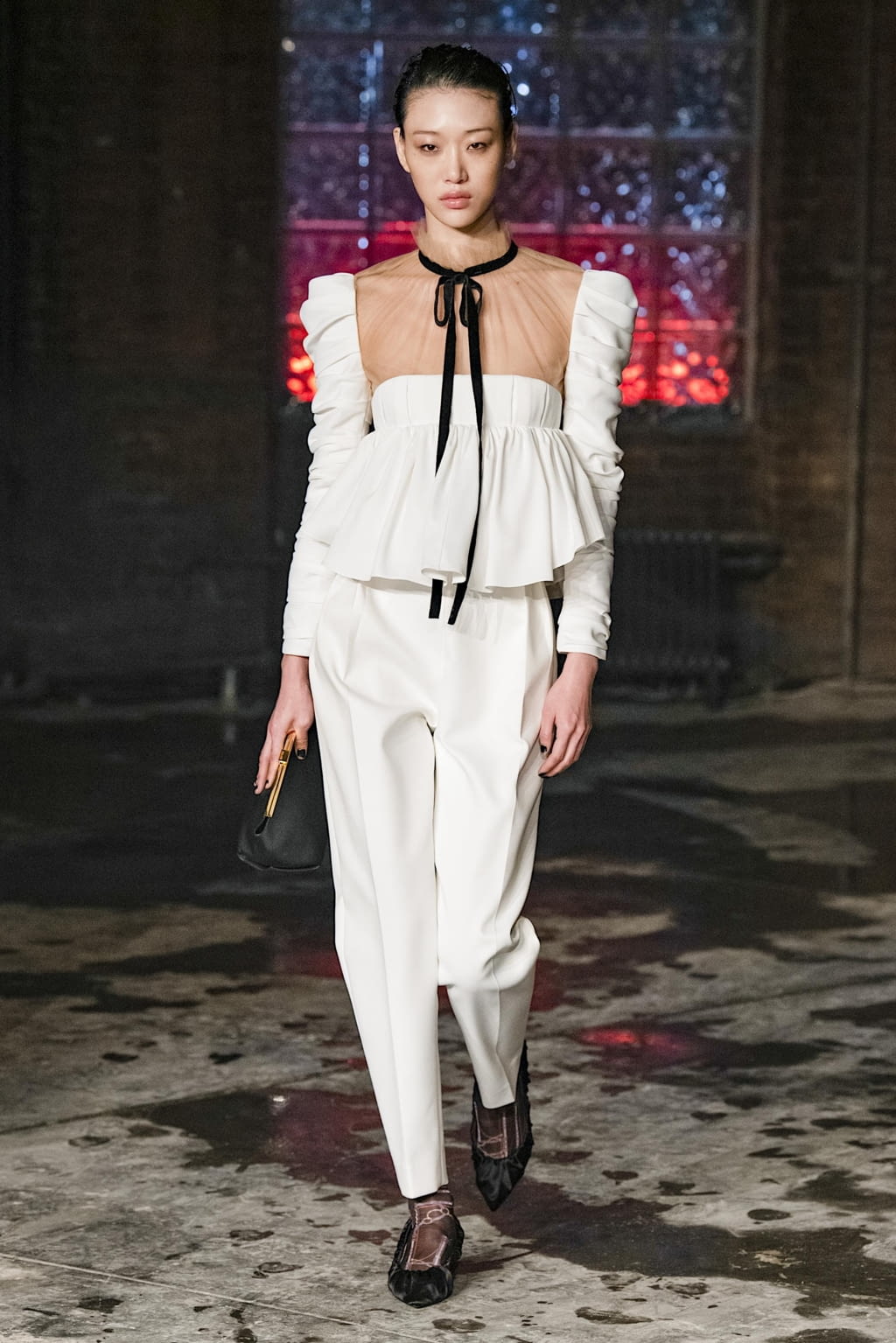 Fashion Week New York Fall/Winter 2020 look 23 from the Khaite collection 女装