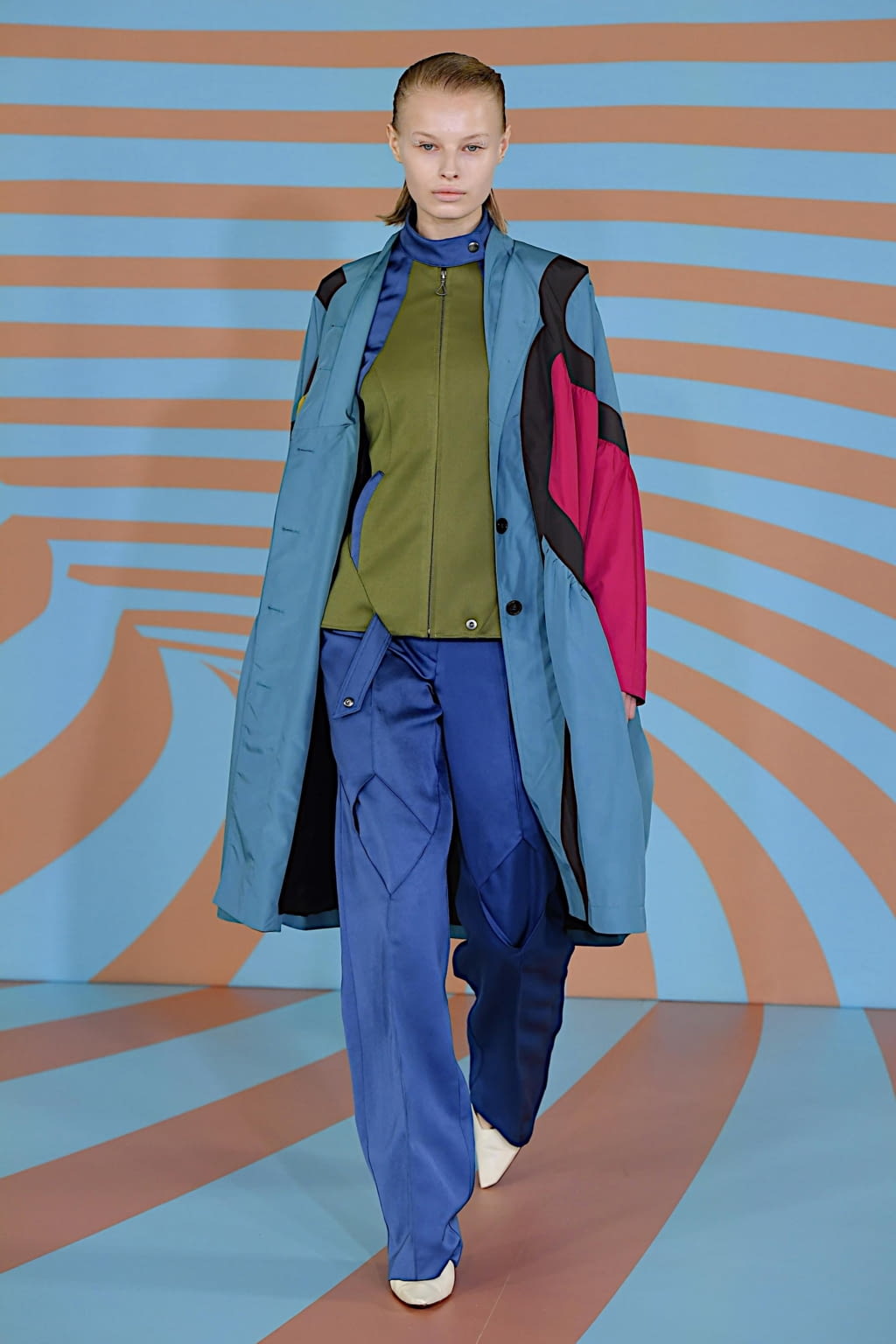 Fashion Week London Fall/Winter 2020 look 26 from the Kiko Kostadinov collection 女装