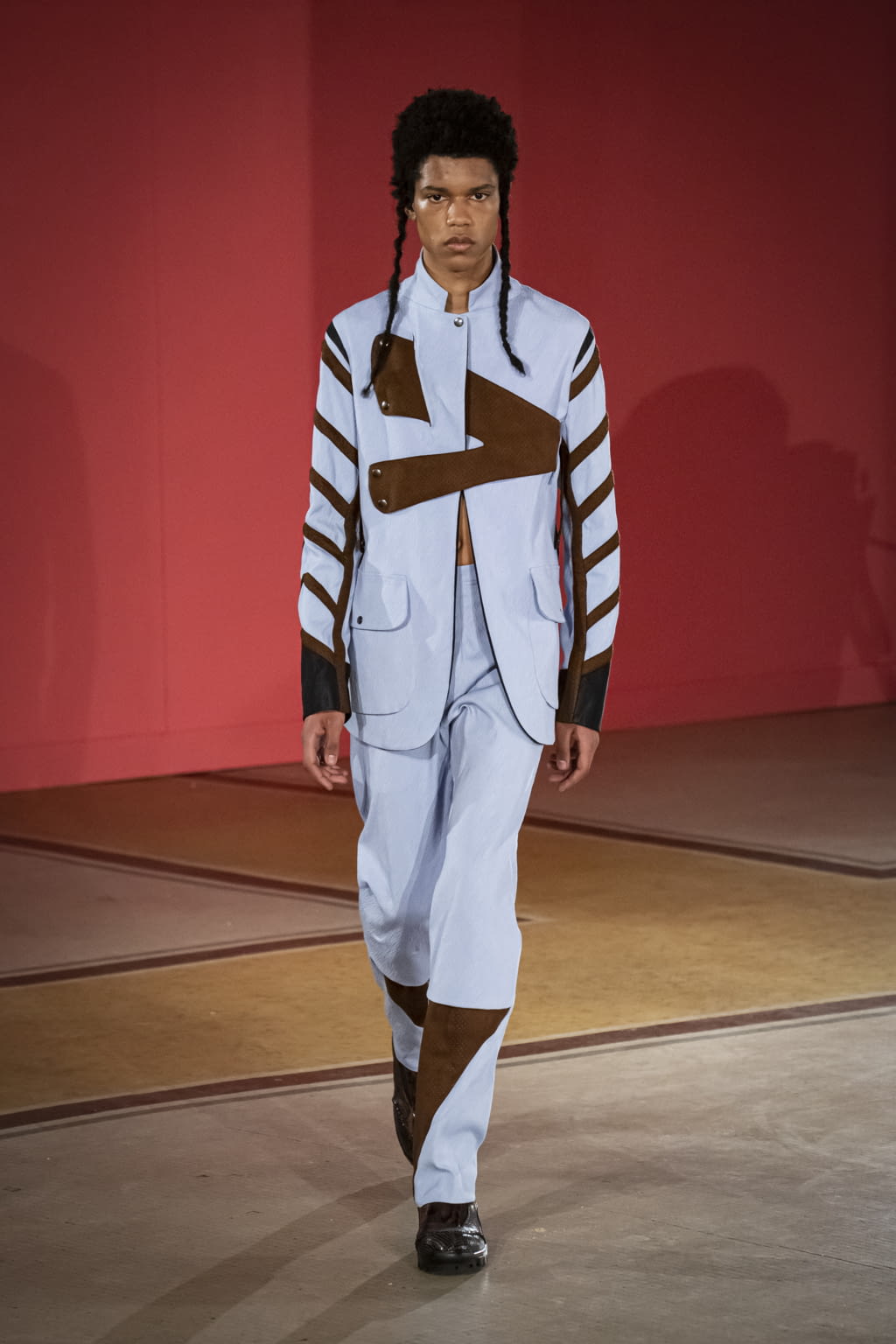 Fashion Week Paris Fall/Winter 2020 look 19 from the Kiko Kostadinov collection menswear