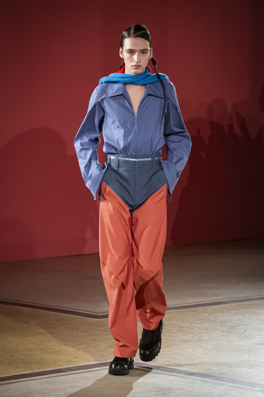 Fashion Week Paris Fall/Winter 2020 look 21 from the Kiko Kostadinov collection menswear