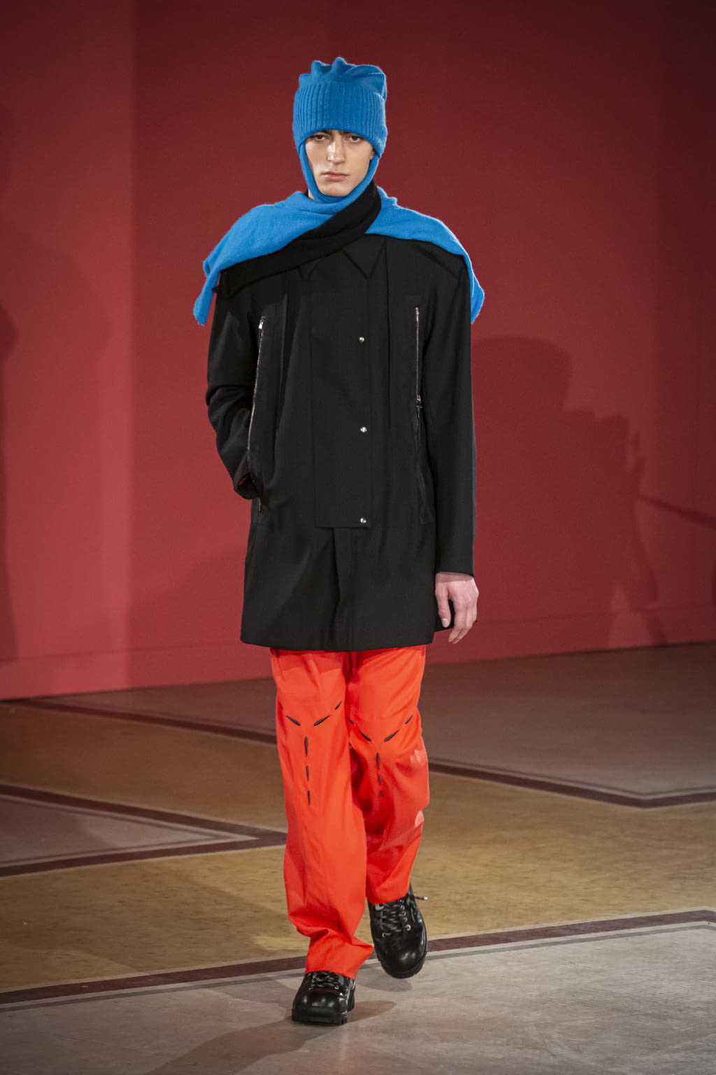 Fashion Week Paris Fall/Winter 2020 look 28 from the Kiko Kostadinov collection menswear