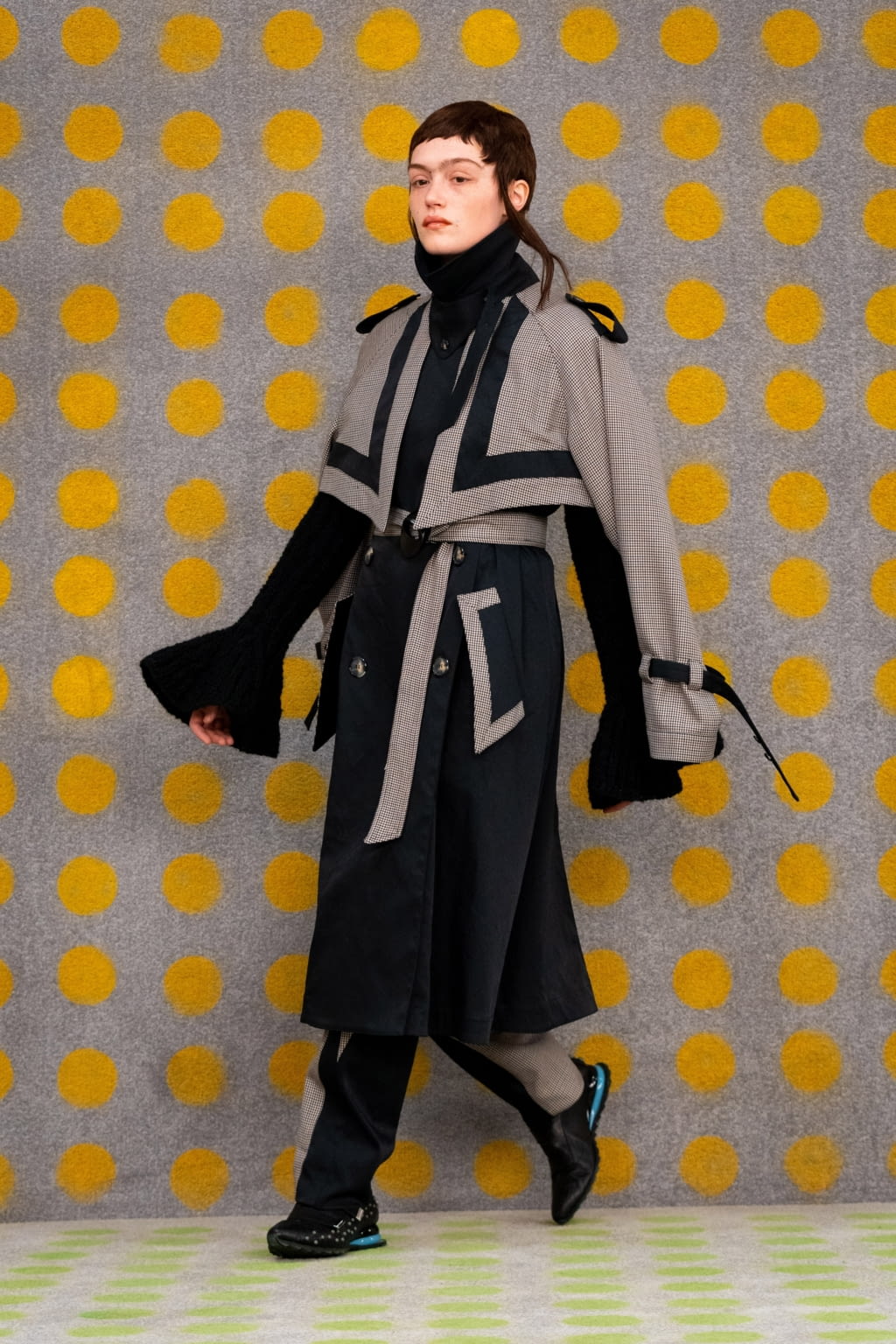 Fashion Week London Fall/Winter 2021 look 27 from the Kiko Kostadinov collection womenswear