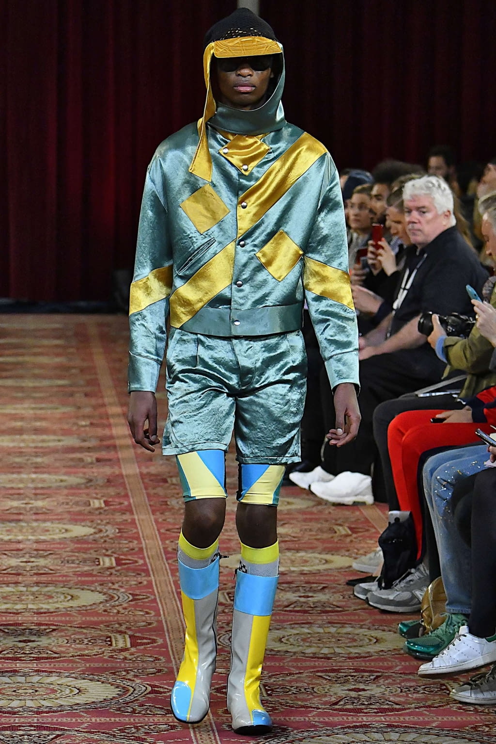 Fashion Week London Spring/Summer 2020 look 1 de la collection Kiko Kostadinov menswear