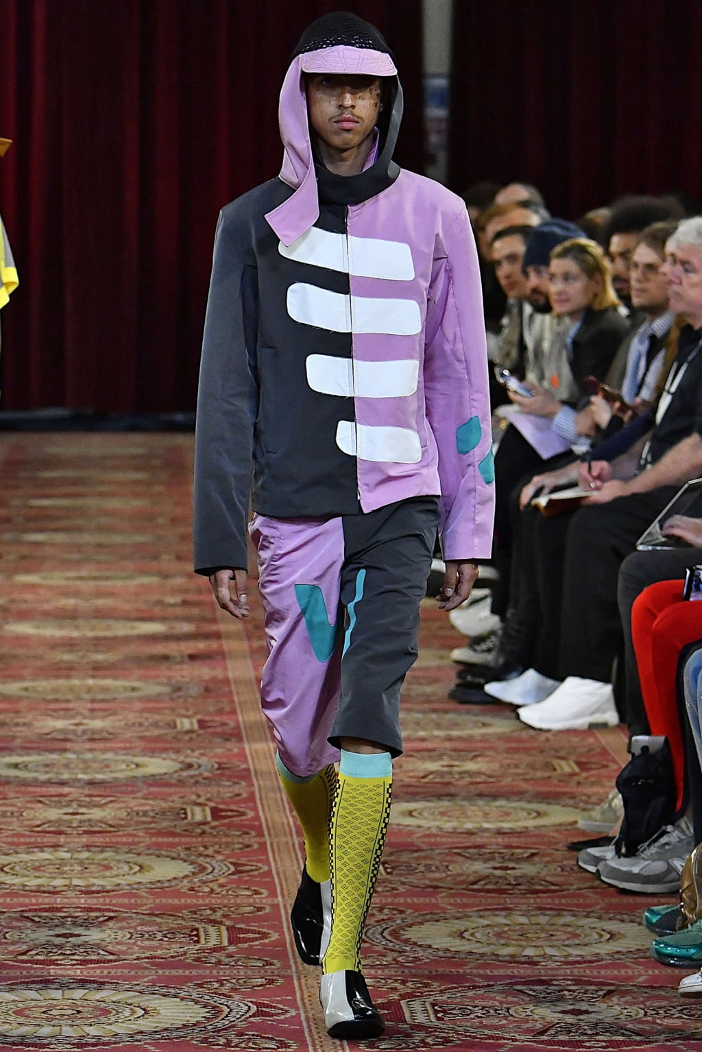 Fashion Week London Spring/Summer 2020 look 12 from the Kiko Kostadinov collection menswear