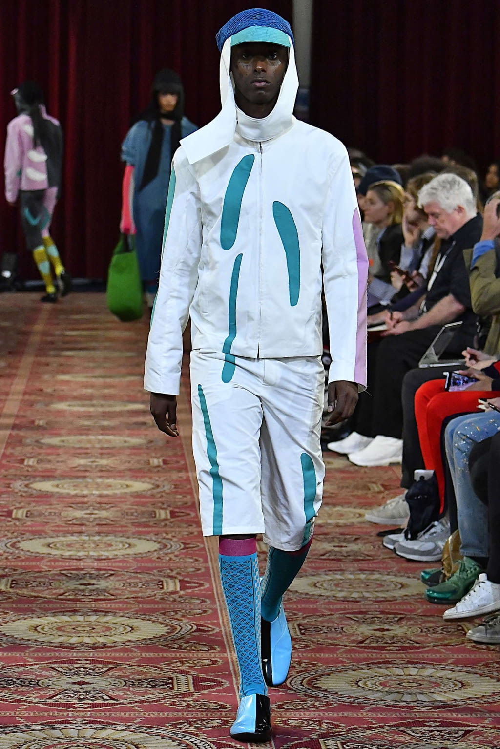 Fashion Week London Spring/Summer 2020 look 13 de la collection Kiko Kostadinov menswear