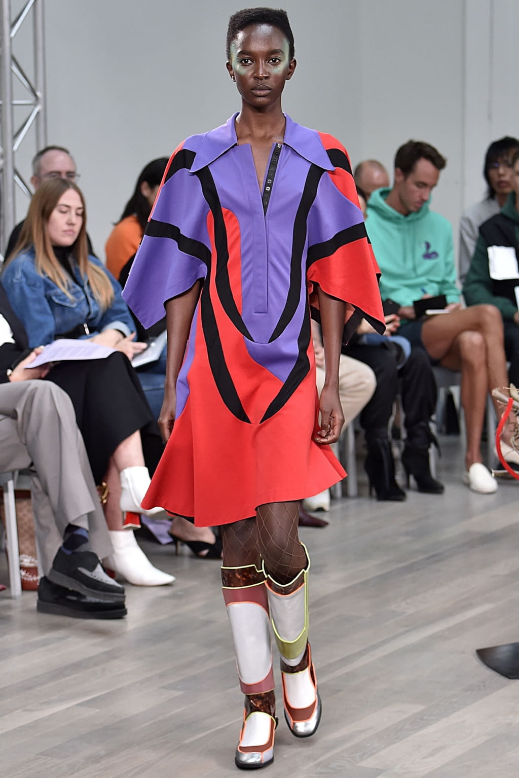 Fashion Week London Spring/Summer 2019 look 1 de la collection Kiko Kostadinov womenswear
