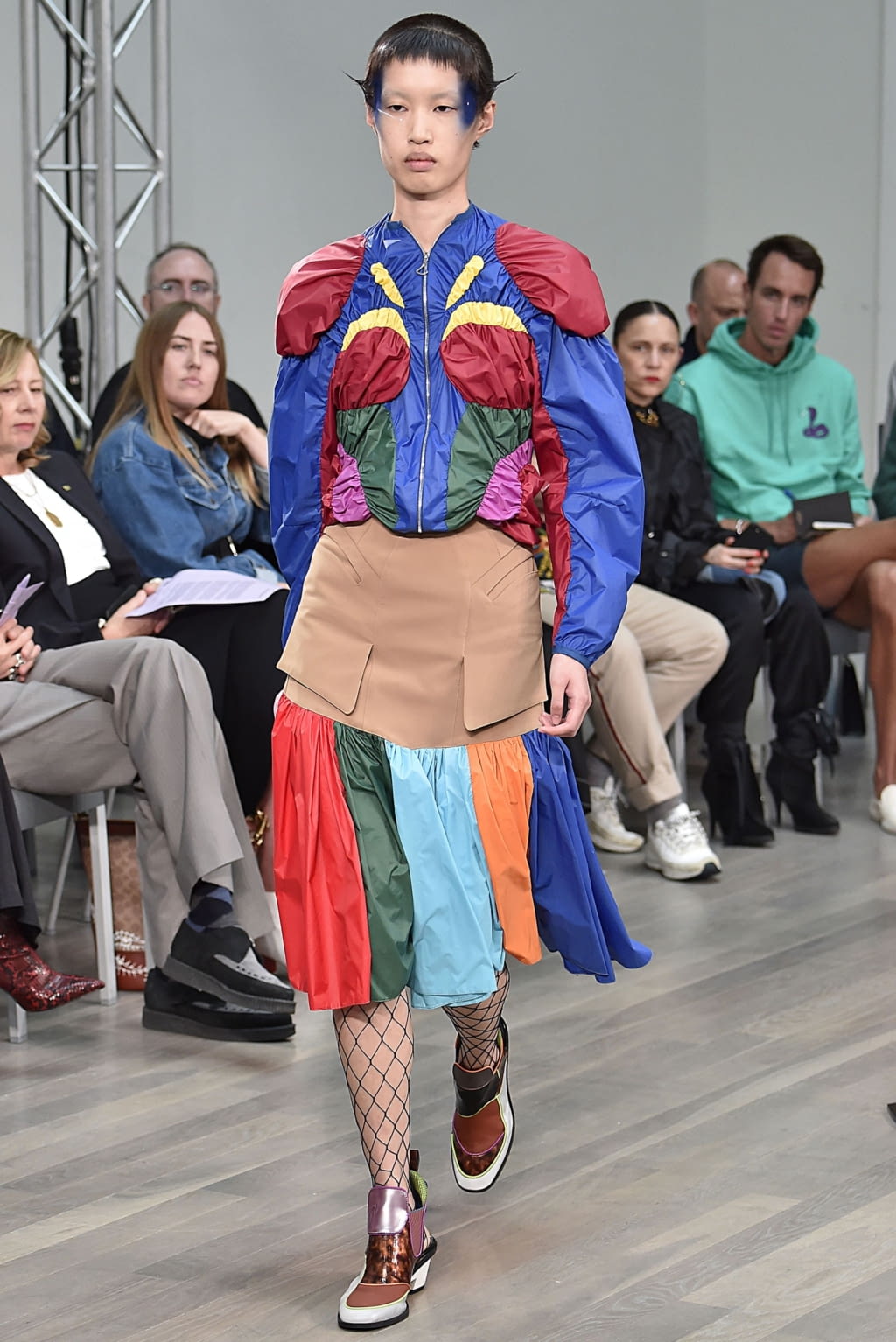 Fashion Week London Spring/Summer 2019 look 7 from the Kiko Kostadinov collection 女装