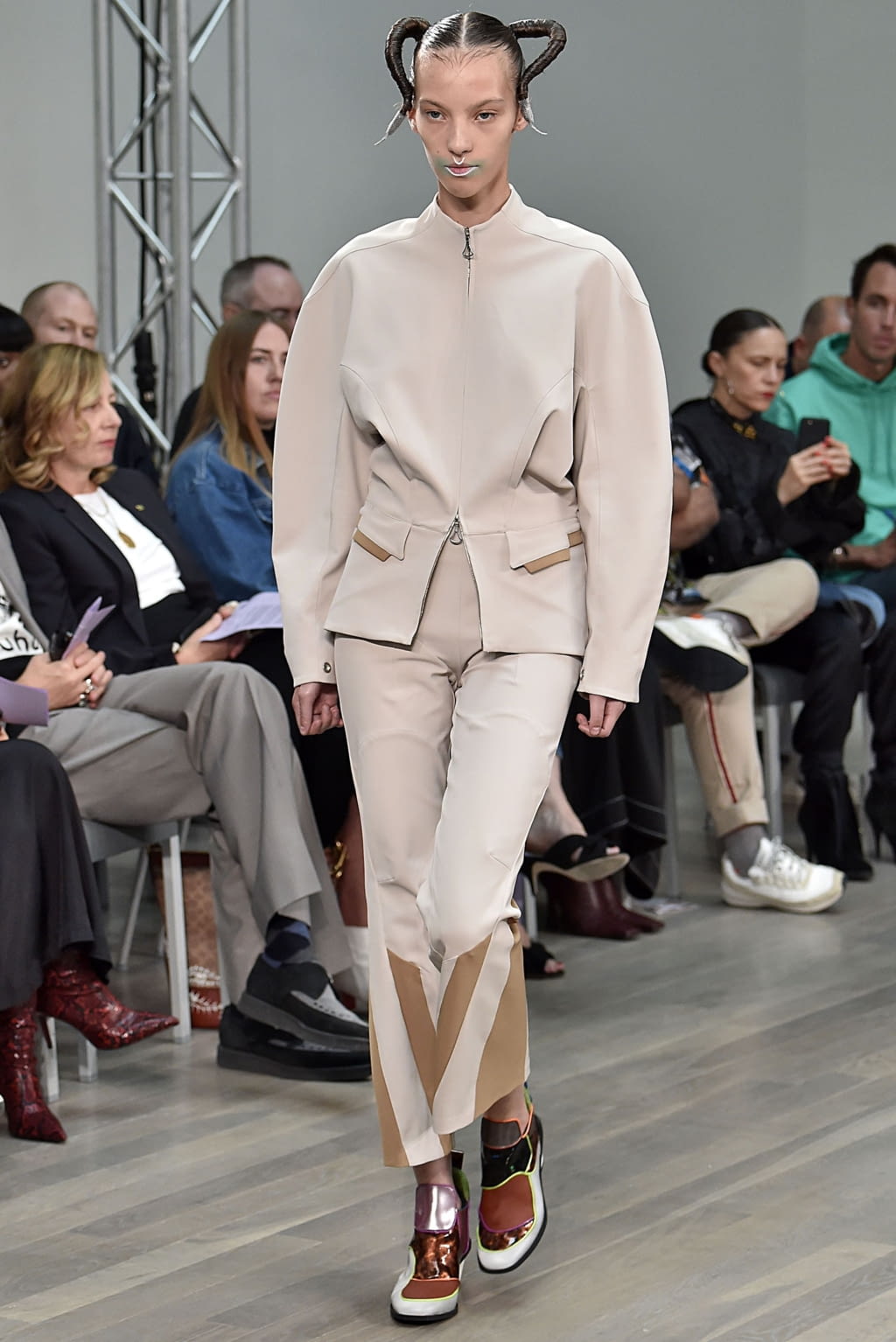 Kiko Kostadinov S/S19 womenswear #9 - Tagwalk: The Fashion Search Engine