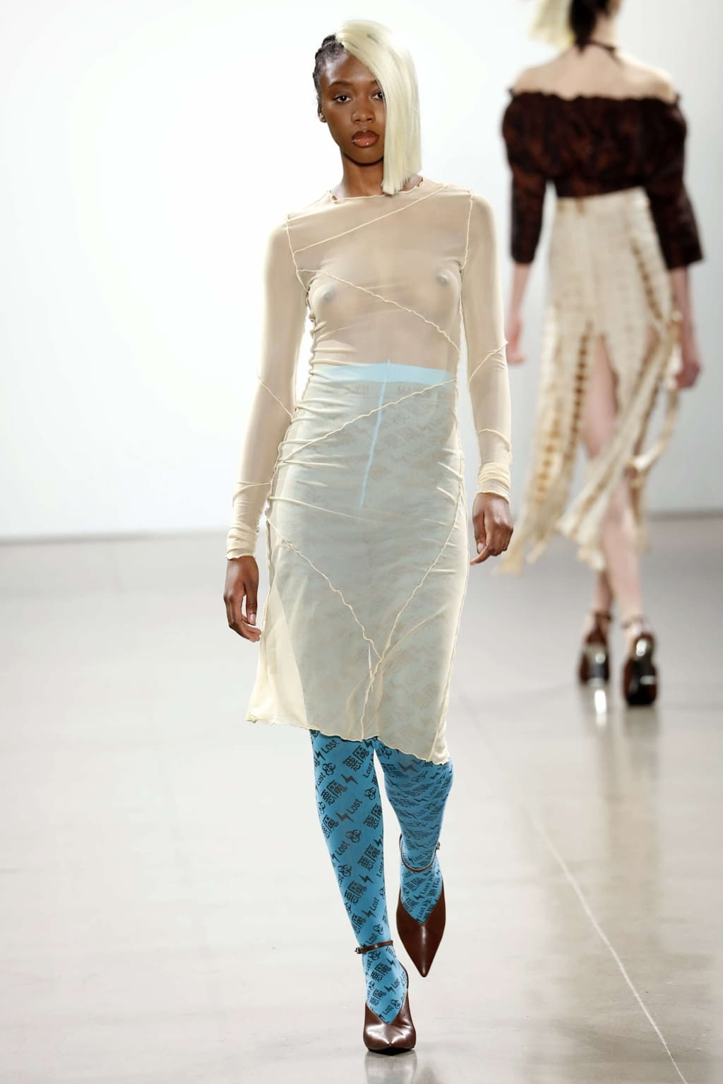 Fashion Week New York Fall/Winter 2019 look 4 de la collection Kim Shui womenswear