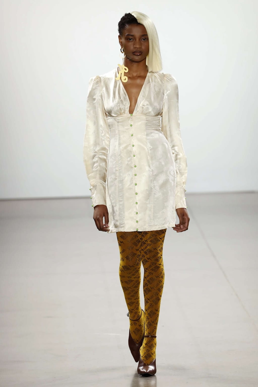 Fashion Week New York Fall/Winter 2019 look 29 from the Kim Shui collection womenswear