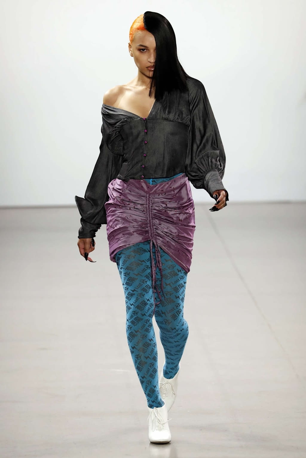 Fashion Week New York Fall/Winter 2019 look 33 from the Kim Shui collection 女装