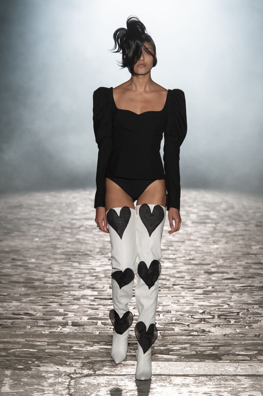 Fashion Week Paris Fall/Winter 2020 look 7 de la collection Kimhekim womenswear