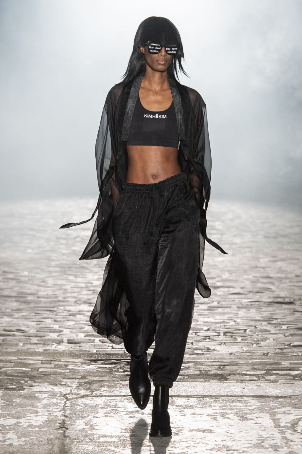 Fashion Week Paris Fall/Winter 2020 look 11 de la collection Kimhekim womenswear