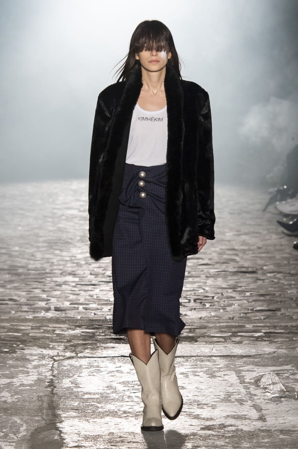Fashion Week Paris Fall/Winter 2020 look 12 de la collection Kimhekim womenswear