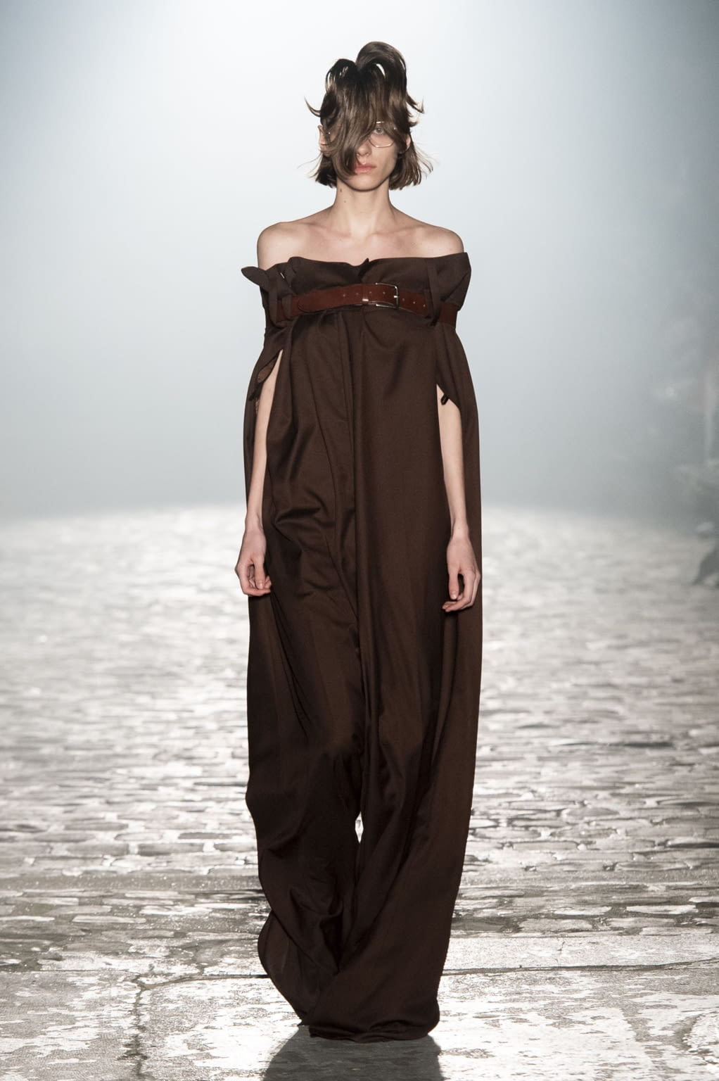 Fashion Week Paris Fall/Winter 2020 look 22 from the Kimhekim collection womenswear