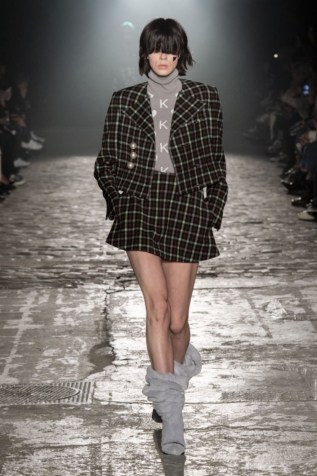 Fashion Week Paris Fall/Winter 2020 look 32 from the Kimhekim collection womenswear