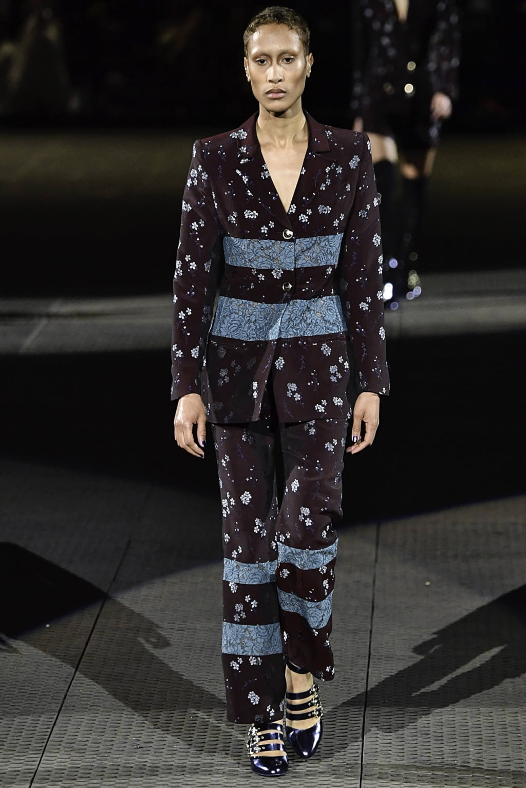 Fashion Week Paris Fall/Winter 2019 look 17 from the Koché collection 女装