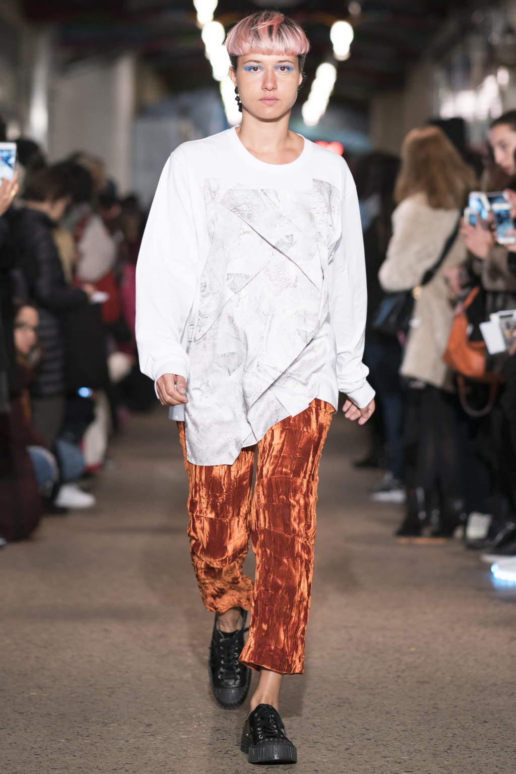Fashion Week Paris Fall/Winter 2016 look 38 from the Koché collection 女装