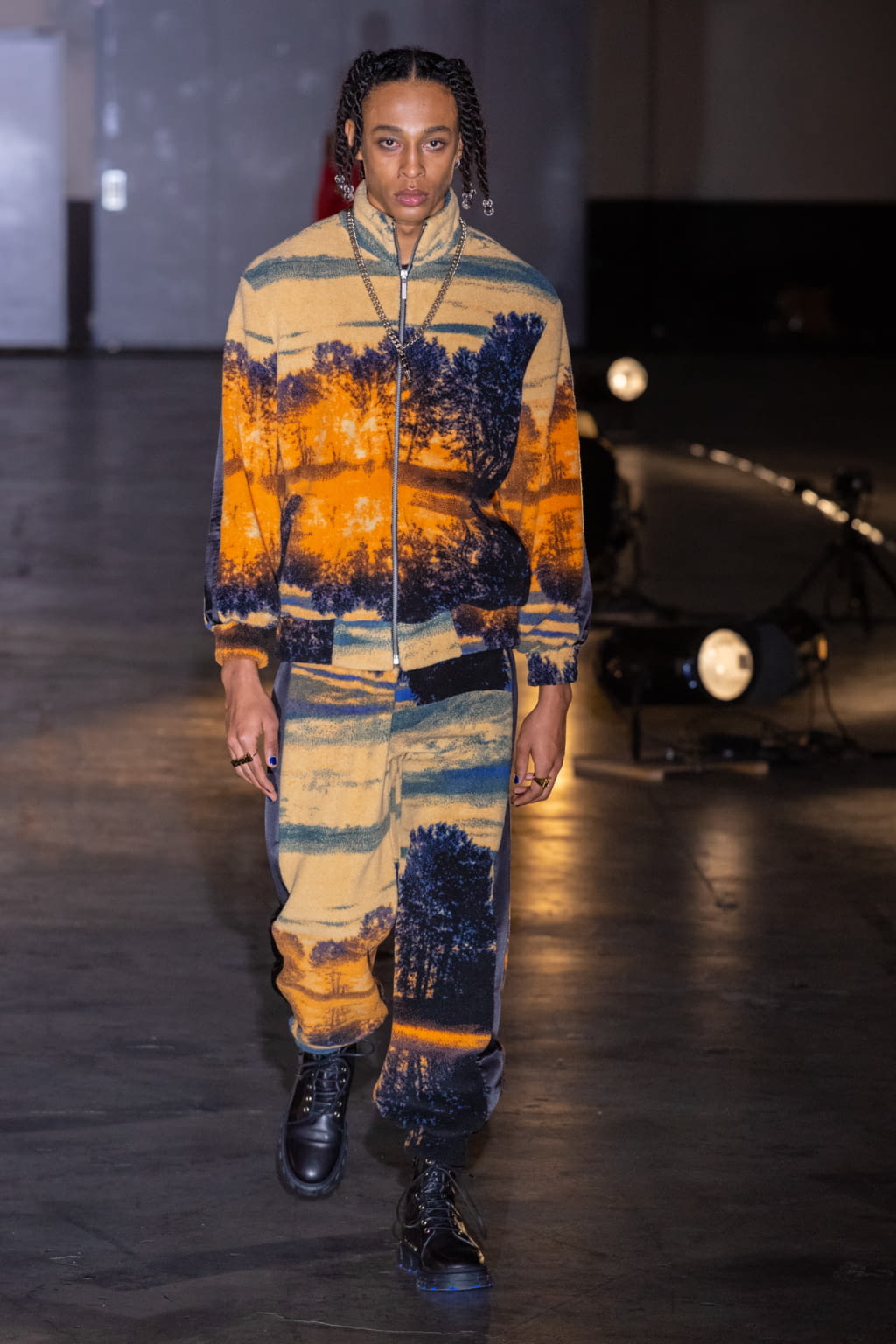 Fashion Week Paris Fall/Winter 2020 look 32 from the Koché collection 女装