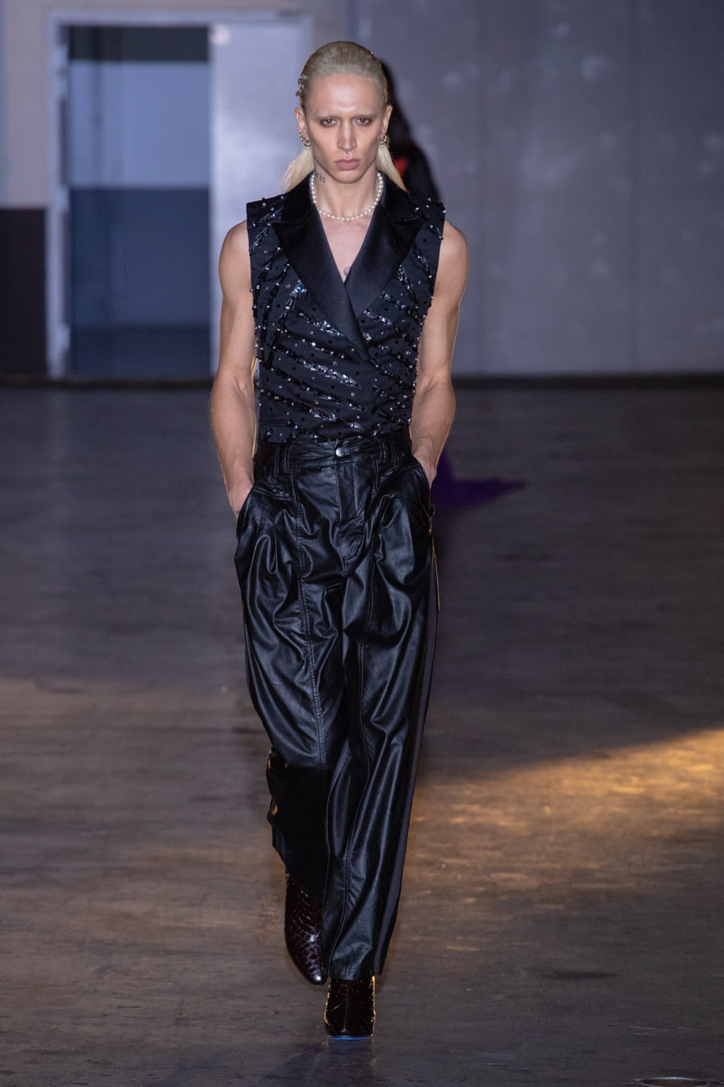 Fashion Week Paris Fall/Winter 2020 look 52 from the Koché collection 女装