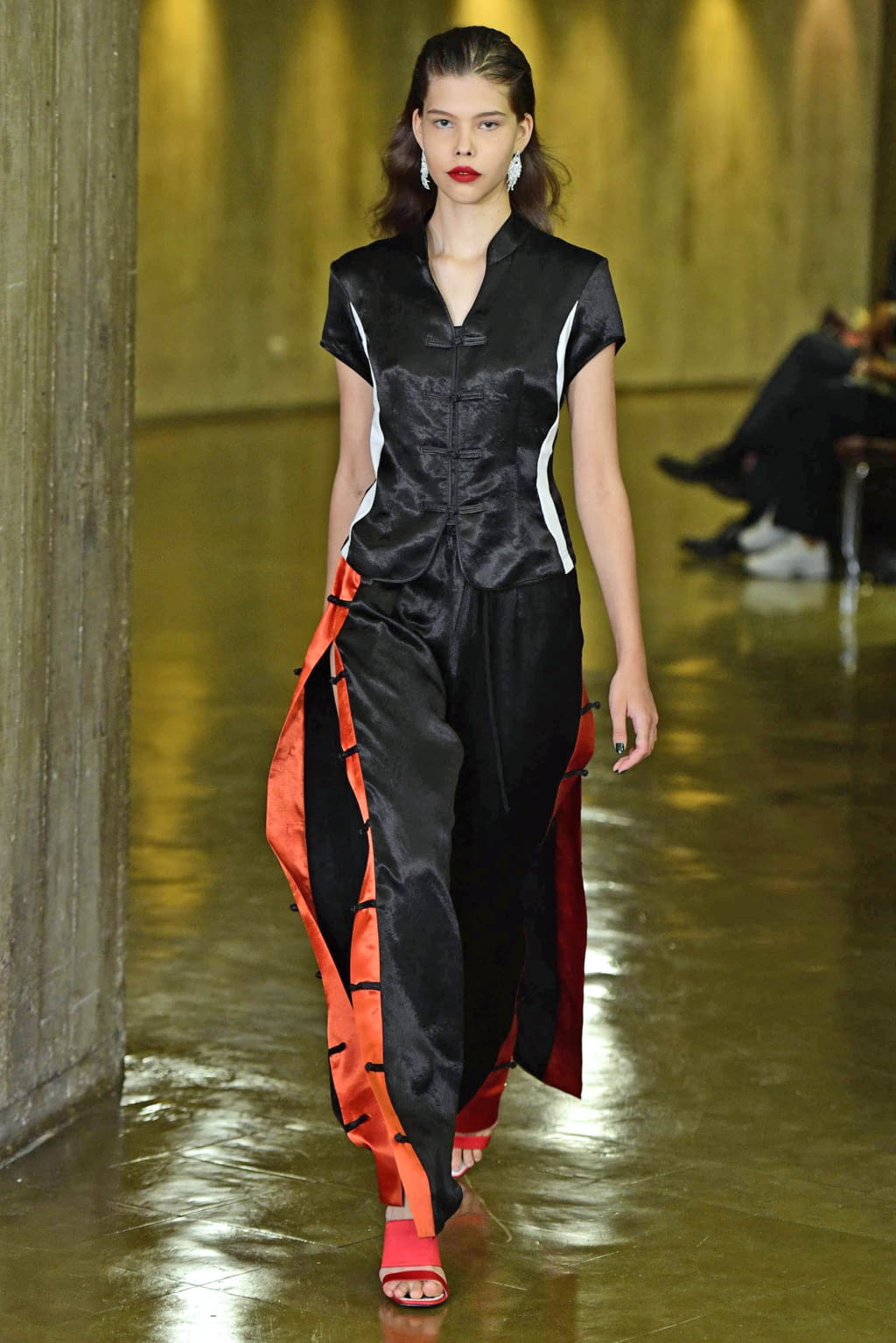 Fashion Week Paris Spring/Summer 2019 look 27 from the Koché collection 女装