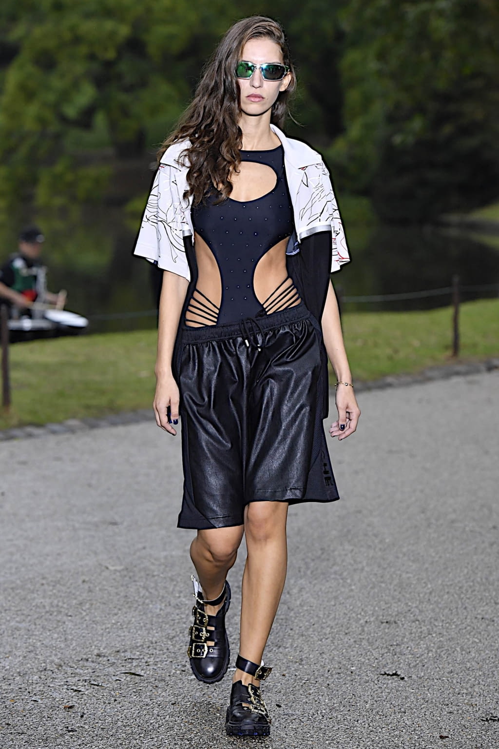 Fashion Week Paris Spring/Summer 2021 look 34 from the Koché collection 女装